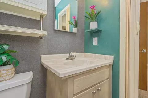 Bath - 22 Sharilyn Dr, Shalimar, FL 32579 photo 1 of 5