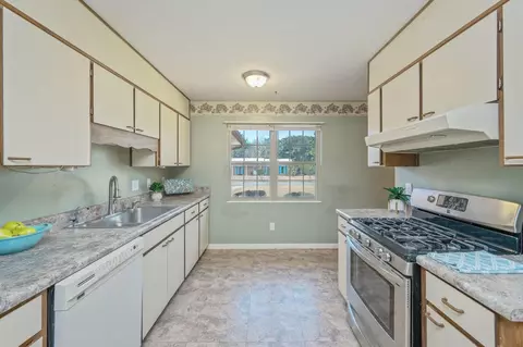 Kitchen - 22 Sharilyn Dr, Shalimar, FL 32579 photo 1 of 3