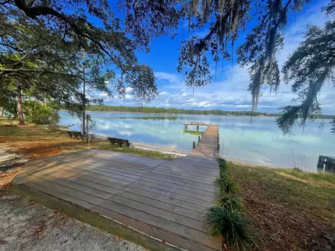 View/Area - 22 Sharilyn Dr, Shalimar, FL 32579 photo 5 of 10