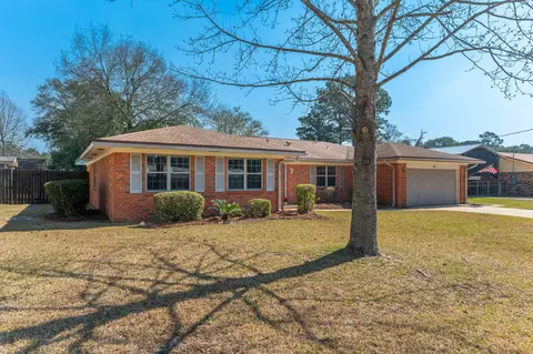 Exterior - 22 Sharilyn Dr, Shalimar, FL 32579 photo 5 of 17