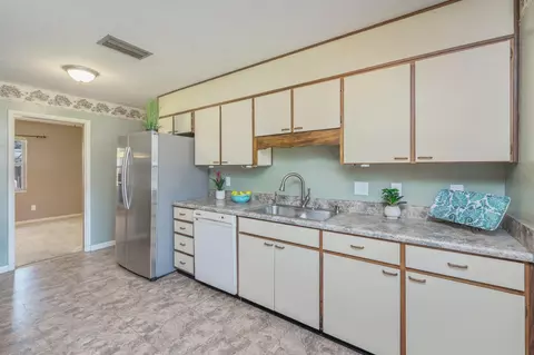 Kitchen - 22 Sharilyn Dr, Shalimar, FL 32579 photo 2 of 3