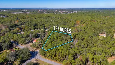 4 Riley Ct # A, Crestview, FL 32539 photo 2