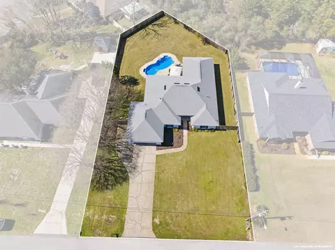 210 Wynnehaven Beach Rd, Mary Esther, FL 32569