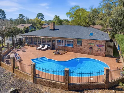 1013 E Troon Dr, Niceville, FL 32578