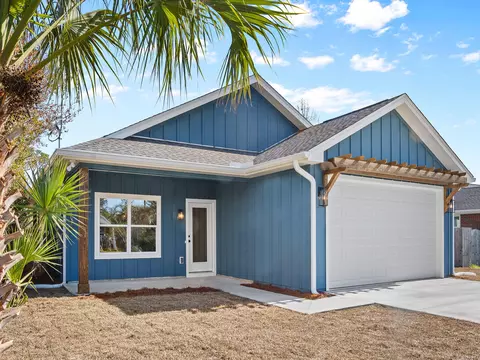2411 E 16th St, Panama City, FL 32405