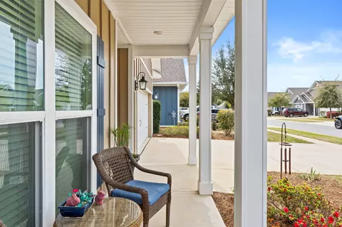 Exterior - 93 Dusky Way, Freeport, FL 32439 photo 4 of 9