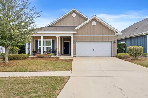 93 Dusky Way, Freeport, FL 32439