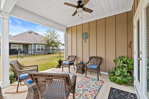 Exterior - 93 Dusky Way, Freeport, FL 32439 photo 6 of 9