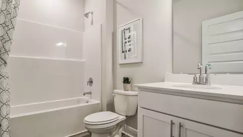 Bath - 4706 Marine Loop, Crestview, FL 32539 photo 5 of 7