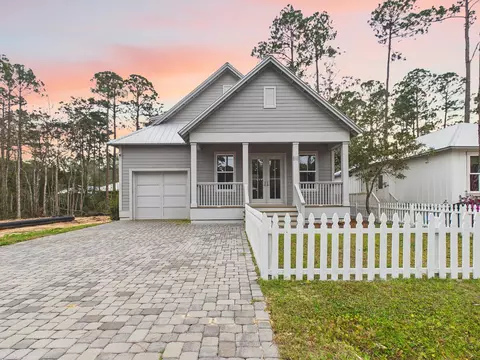 53 W Georgie St, Santa Rosa Beach, FL 32459