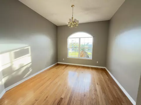 Living - 1214 Northview Dr, Crestview, FL 32536 photo 2 of 6