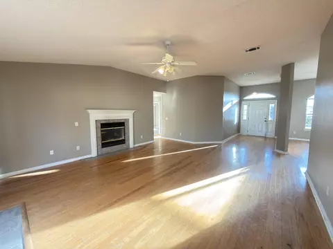 Living - 1214 Northview Dr, Crestview, FL 32536 photo 5 of 6