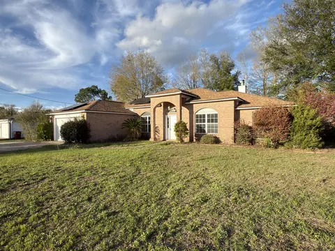 Exterior - 1214 Northview Dr, Crestview, FL 32536 photo 2 of 2
