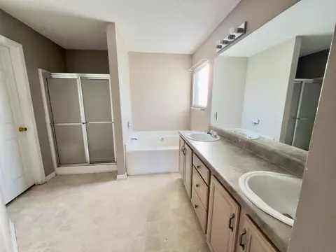 Bath - 1214 Northview Dr, Crestview, FL 32536 photo 2 of 2