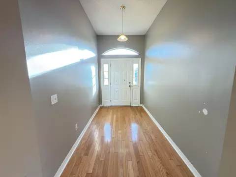 Entry Way - 1214 Northview Dr, Crestview, FL 32536 photo 1 of 1