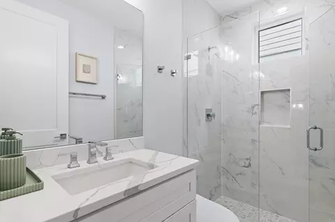 Bath - 44 E Trigger Trl, Panama City, FL 32461 photo 4 of 6