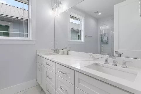 Bath - 44 E Trigger Trl, Panama City, FL 32461 photo 5 of 6