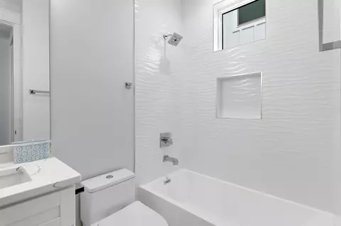 Bath - 48 E Trigger Trl, Panama City, FL 32461 photo 2 of 4