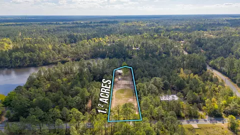 68 Beaver Dam Rd, Defuniak Springs, FL 32433