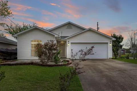 10502 Senegal Dr, Pensacola, FL 32534