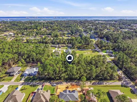 8103 Miranda St, Navarre, FL 32566