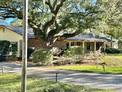 444 Pitts Bayshore Dr, Freeport, FL 32439