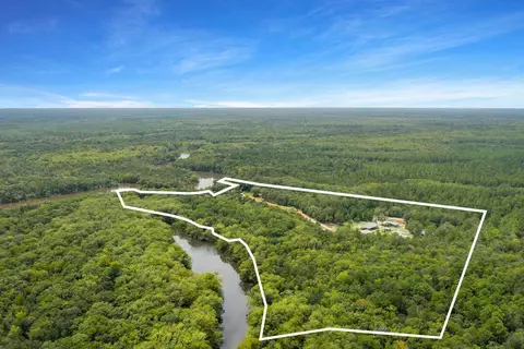 66 Sawmill Rd, Bruce, FL 32455