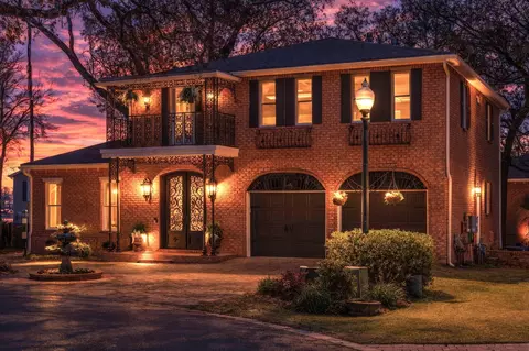 305 Boggy Bayou Ct, Niceville, FL 32578