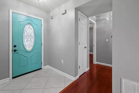 Entry Way - 147 Nicole Ln, Crestview, FL 32539 photo 2 of 3