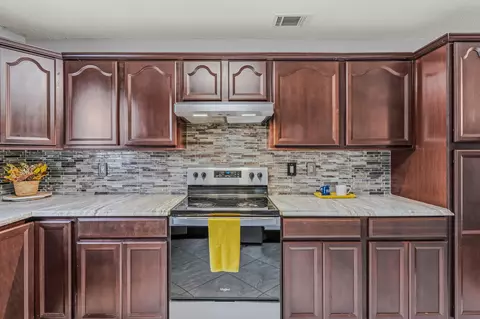 Kitchen - 147 Nicole Ln, Crestview, FL 32539 photo 4 of 4