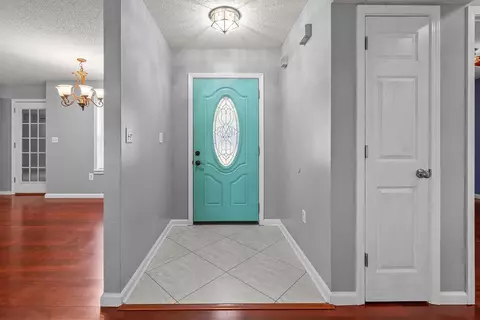 Entry Way - 147 Nicole Ln, Crestview, FL 32539 photo 1 of 3