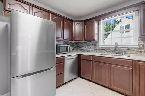 Kitchen - 147 Nicole Ln, Crestview, FL 32539 photo 3 of 3