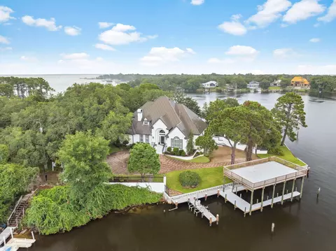 717 6th St, Destin, FL 32541