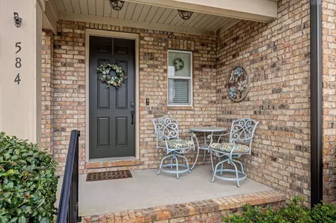 584 Falcon Trl, Niceville, FL 32578