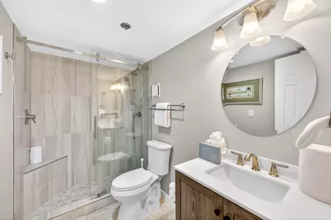Bath - 4033 Beachside One Dr #4033, Miramar Beach, FL 32550 photo 3 of 4