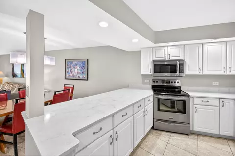 Kitchen - 4033 Beachside One Dr #4033, Miramar Beach, FL 32550 photo 4 of 6
