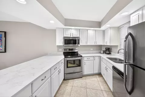 Kitchen - 4033 Beachside One Dr #4033, Miramar Beach, FL 32550 photo 3 of 6