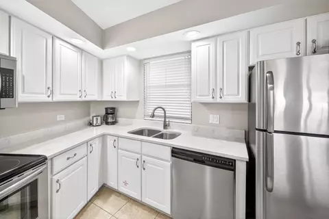 Kitchen - 4033 Beachside One Dr #4033, Miramar Beach, FL 32550 photo 2 of 6