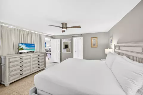 Bedroom - 4033 Beachside One Dr #4033, Miramar Beach, FL 32550 photo 4 of 7