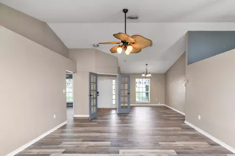 Living - 311 Seattle Slew Ct, Crestview, FL 32539 photo 1 of 7