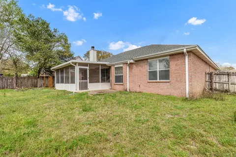 Exterior - 311 Seattle Slew Ct, Crestview, FL 32539 photo 4 of 6
