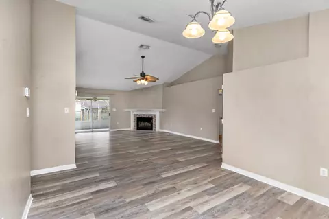 Living - 311 Seattle Slew Ct, Crestview, FL 32539 photo 6 of 7