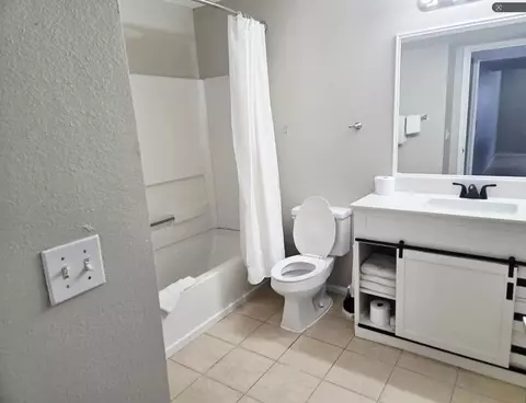 Bath - 4090 Dancing Cloud Ct UNIT 250, Destin, FL 32541 photo 3 of 3