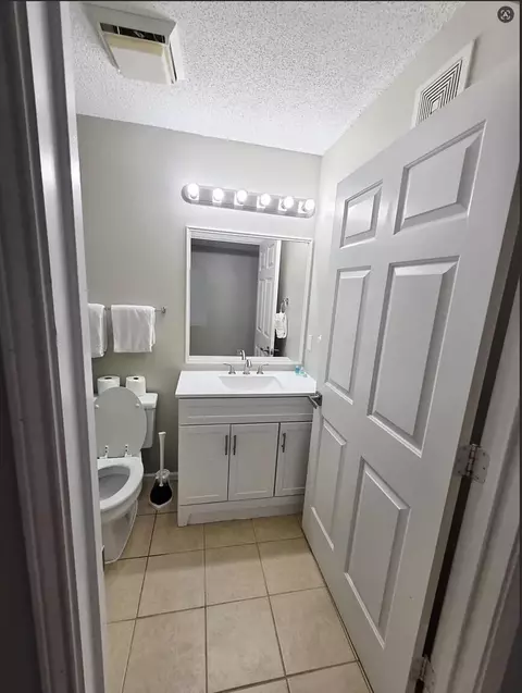 Bath - 4090 Dancing Cloud Ct UNIT 250, Destin, FL 32541 photo 2 of 3