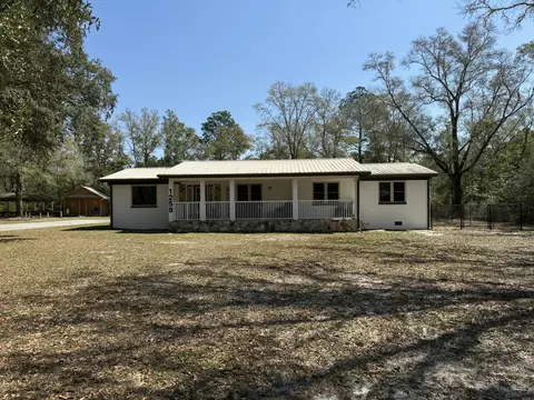 1259 Black Creek Blvd, Freeport, FL 32439