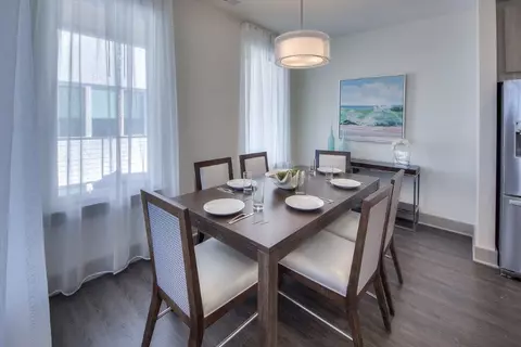 Dining - 10941 E County Hwy 30a #MUIPLE, Inlet Beach, FL 32461 photo 1 of 2