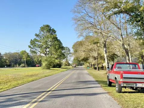 Exterior - 3101 Van Day Way, Crestview, FL 32539 photo 4 of 20
