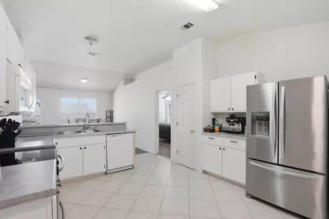 Kitchen - 4719 Connor Dr, Crestview, FL 32539 photo 3 of 3