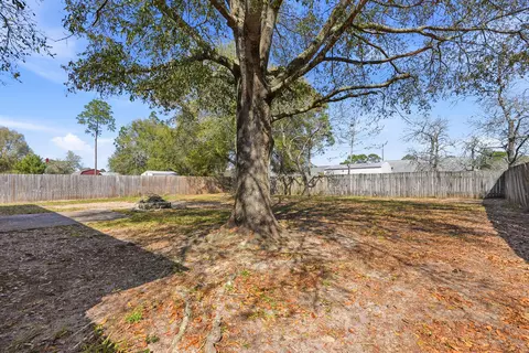Exterior - 4719 Connor Dr, Crestview, FL 32539 photo 6 of 6