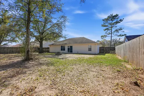 Exterior - 4719 Connor Dr, Crestview, FL 32539 photo 4 of 6